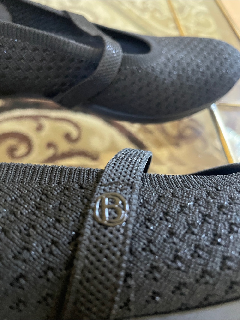 Bzees Black Knit Mary Jane Slip-On Flats Size 8 Fit a size 7.5 - Picture 7 of 7